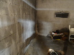 Remontés capillaires sur un mur intérieur de garage