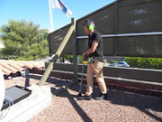 un traceur sous forme de gaz est particulièrement efficace pour les recherche de fuites sous les étanchéité bitumineuses